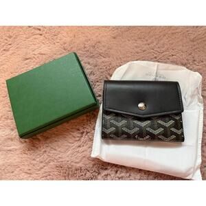 NWT  Tri Fold Canvass Monogram Wallet Multiple Card Slots Snap On Minimalist